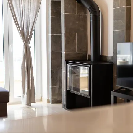 113 - Ocean Breeze Consolação *